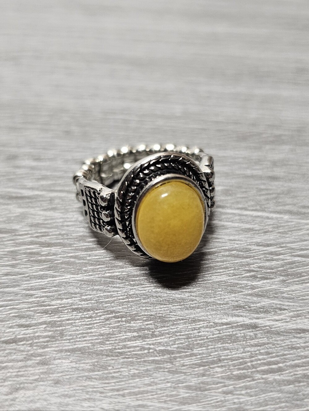 Vintage Yellow Agate Stretch Ring